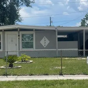 Cheerful Family Close To Everything! , Tampa United States